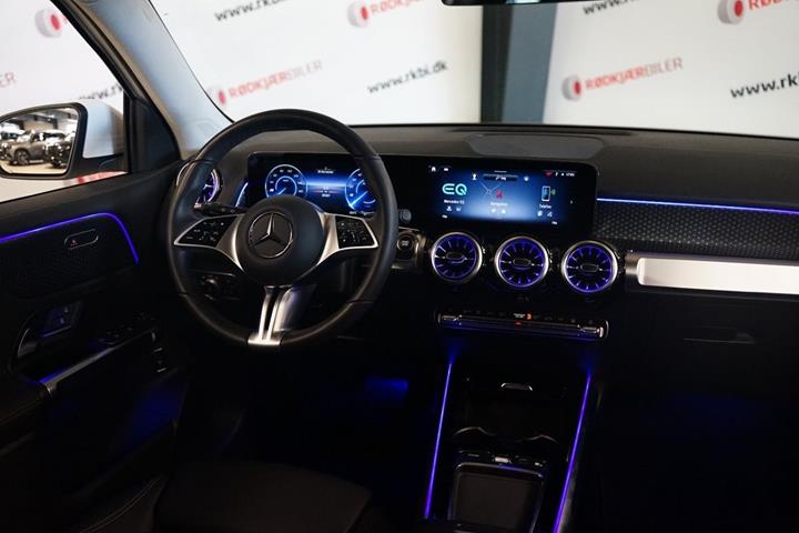 Hvid Mercedes EQB250+ fra 2025