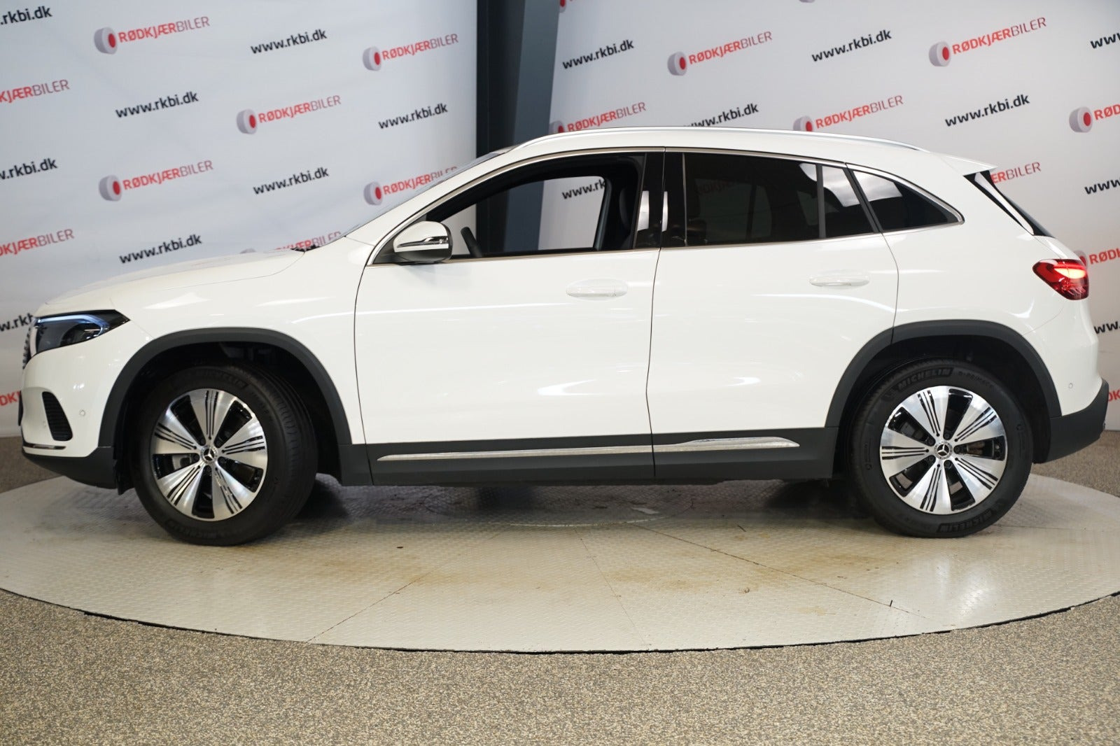 Hvid Mercedes EQA250+ fra 2025