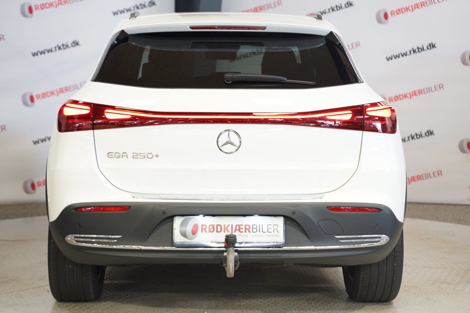 Hvid Mercedes EQA250+ fra 2025