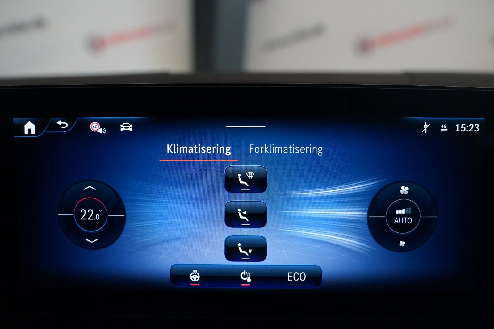 Hvid Mercedes EQA250+ fra 2025