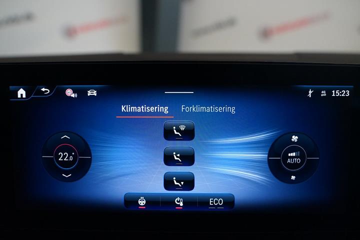 Hvid Mercedes EQA250+ fra 2025