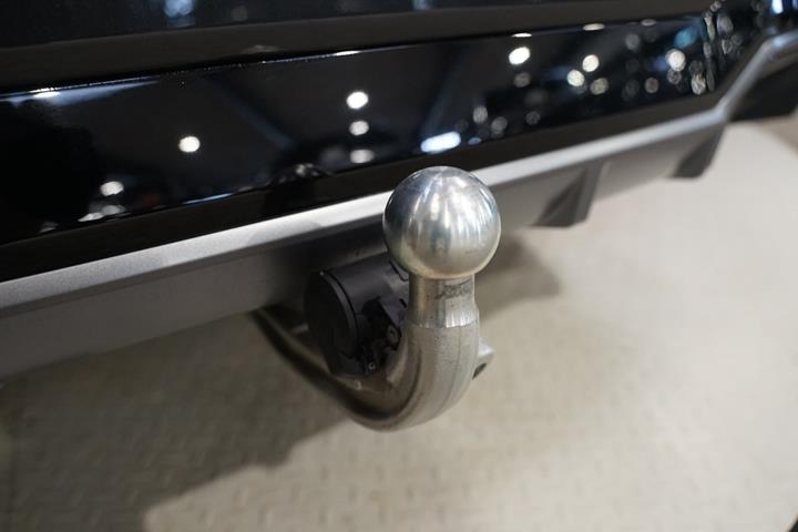 Grå BMW iX3 fra 2023