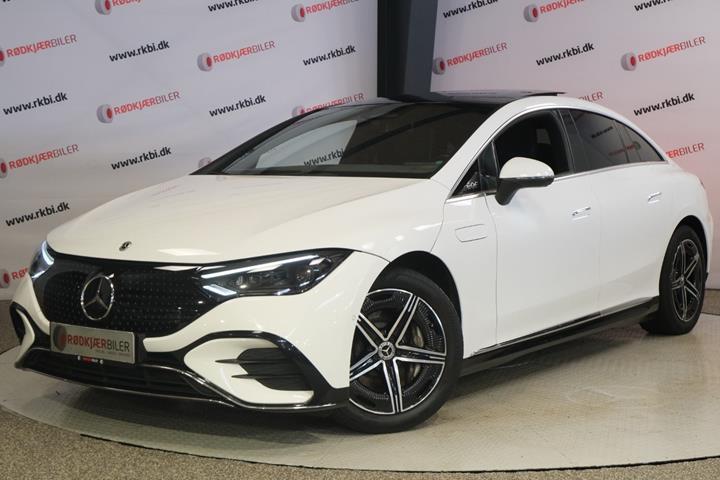 Hvid Mercedes EQE350 fra 2023