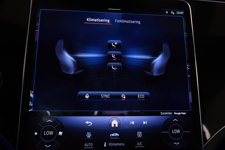 Hvid Mercedes EQE350 fra 2023