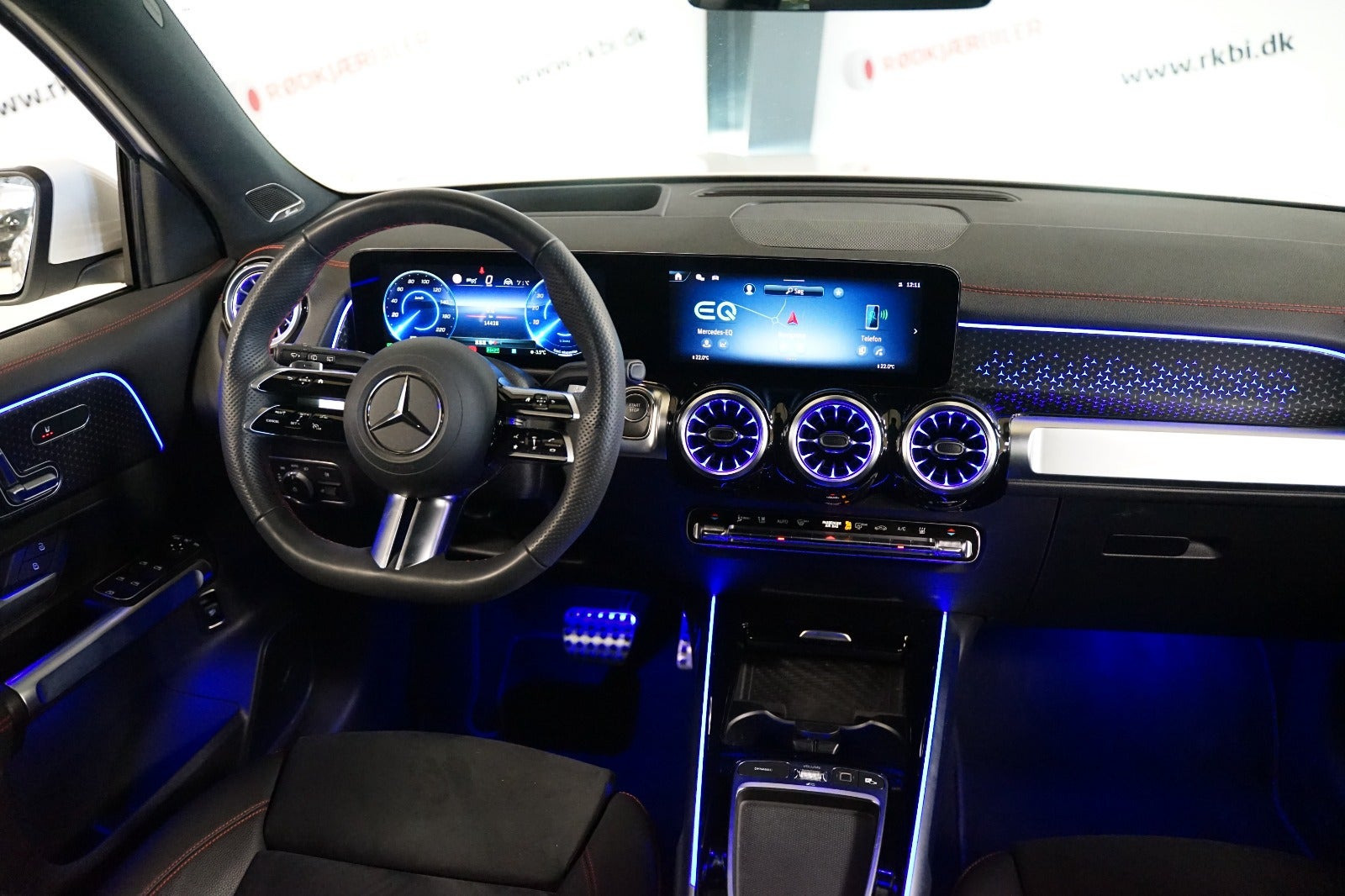 Hvid Mercedes EQB250+ fra 2025