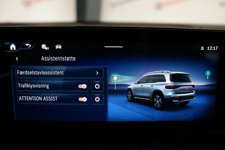 Hvid Mercedes EQB250+ fra 2025