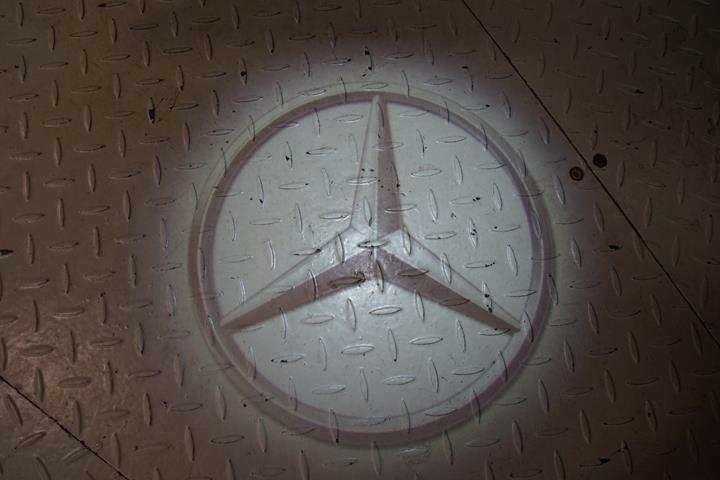 Hvid Mercedes EQB250+ fra 2025
