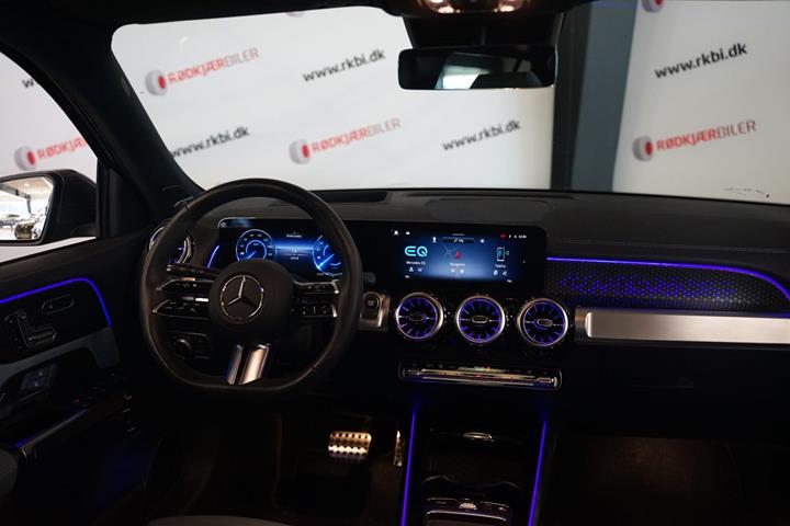 Grå Mercedes EQB250+ fra 2025