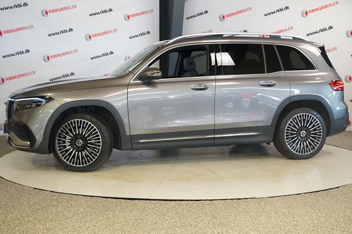 Grå Mercedes EQB250+ fra 2025