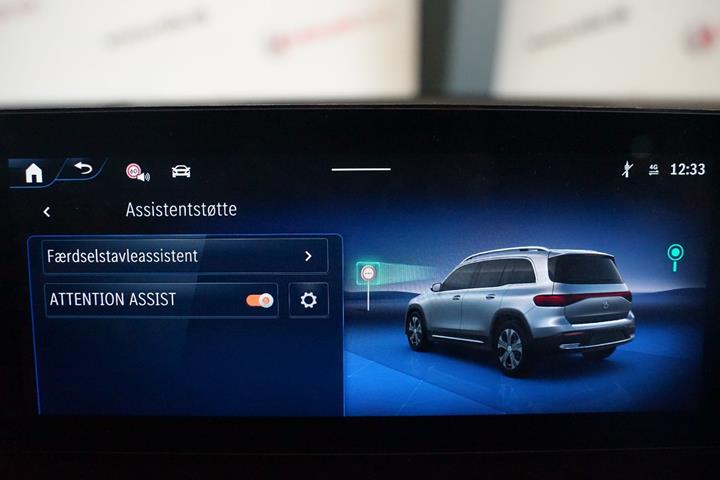 Grå Mercedes EQB250+ fra 2025