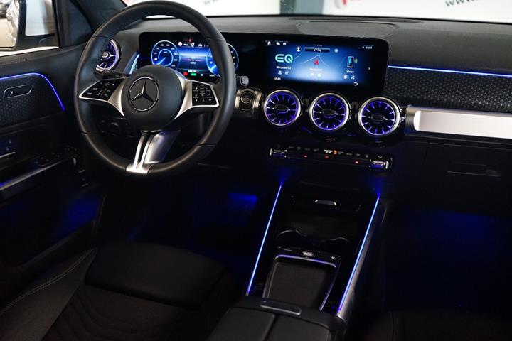 Hvid Mercedes EQB250+ fra 2024