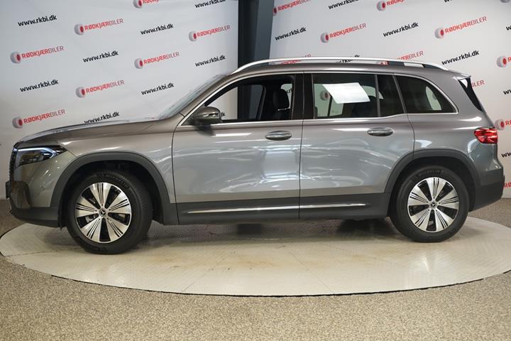 Grå Mercedes EQB250+ fra 2025