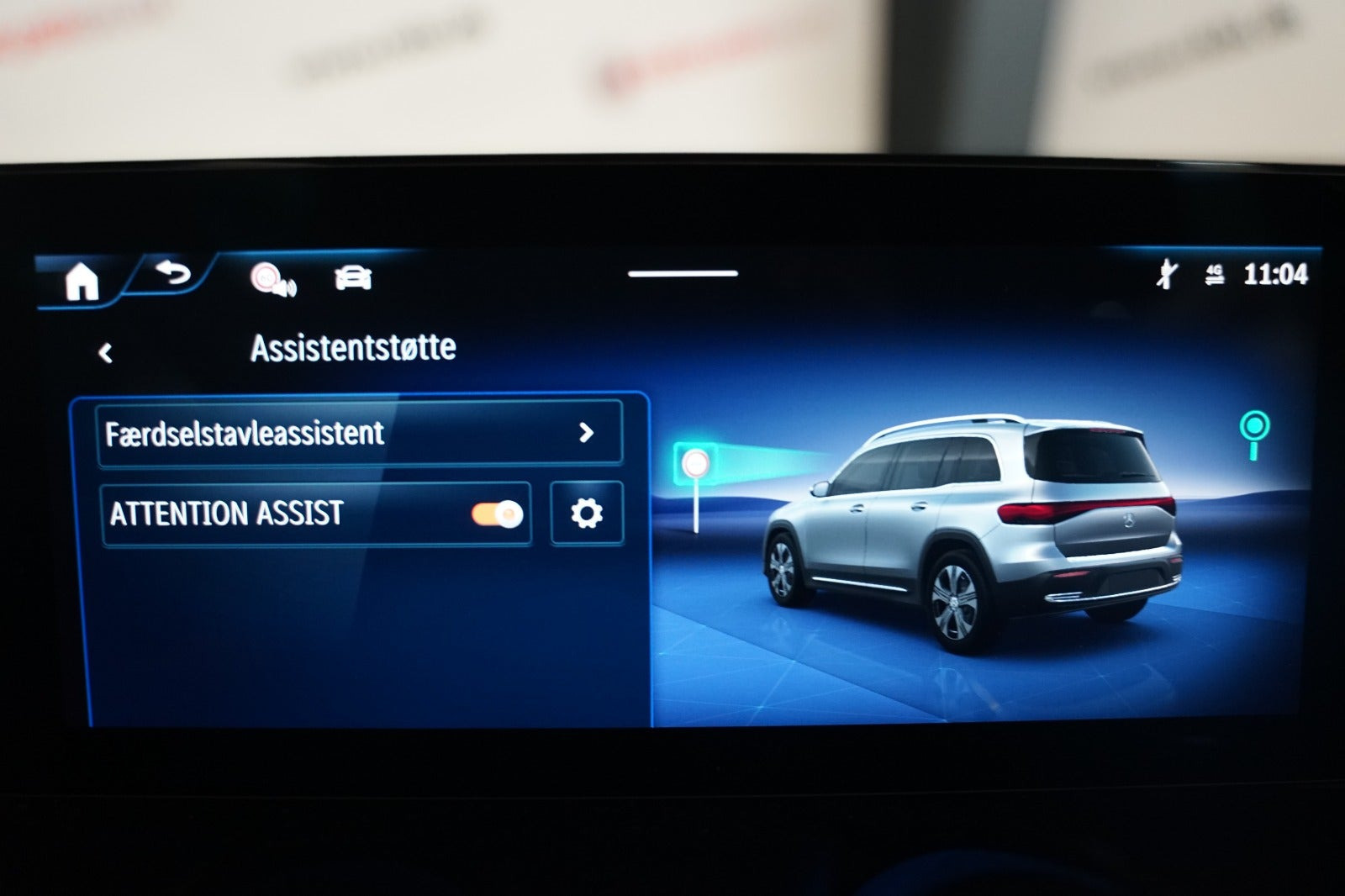 Grå Mercedes EQB250+ fra 2025