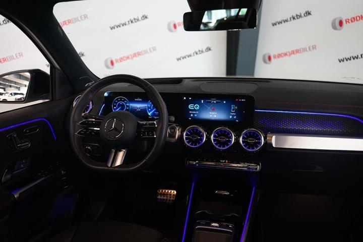 Hvid Mercedes EQB250+ fra 2025