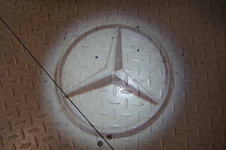 Hvid Mercedes EQB250+ fra 2025