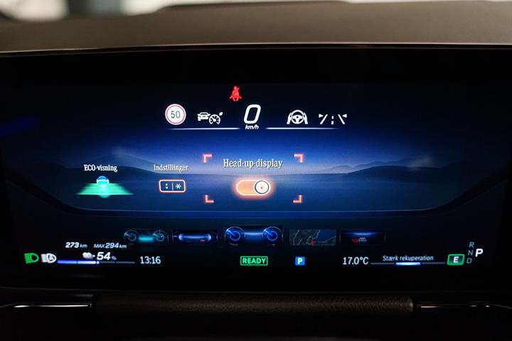Hvid Mercedes EQA250+ fra 2025
