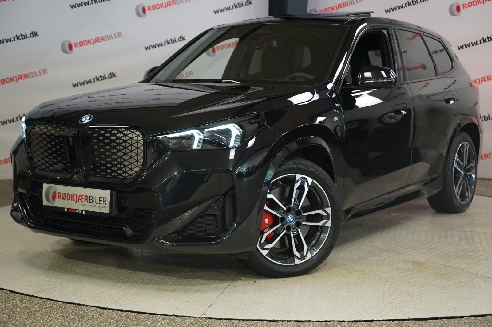 Sort BMW iX1 fra 2024