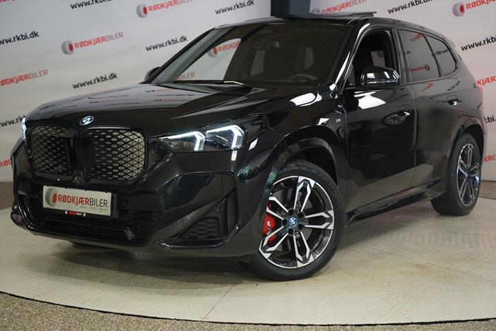 Sort BMW iX1 fra 2024