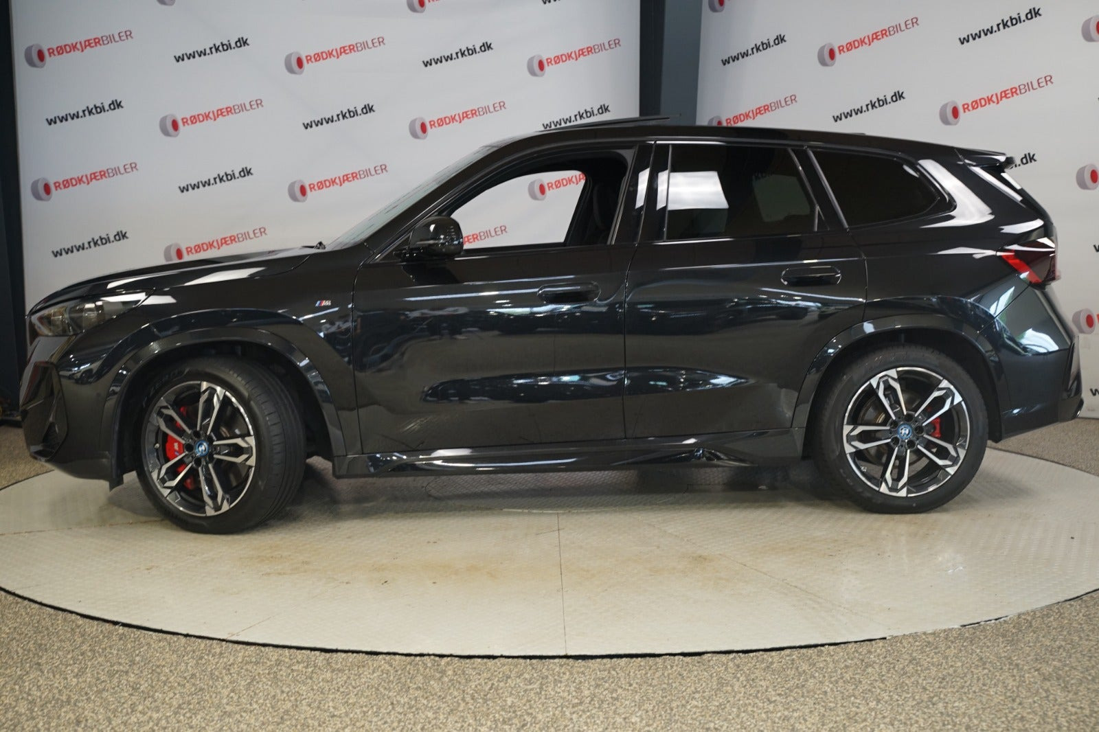 Sort BMW iX1 fra 2024