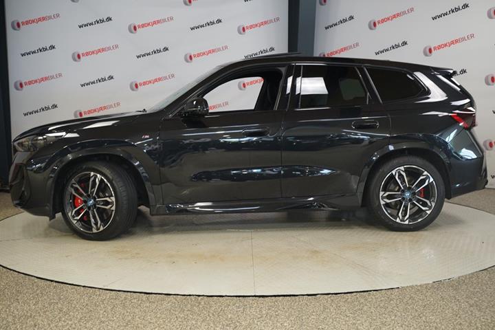 Sort BMW iX1 fra 2024