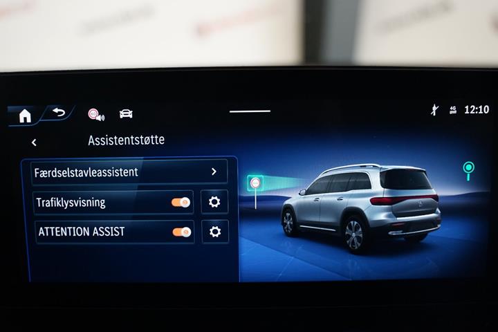 Grå Mercedes EQB250+ fra 2025