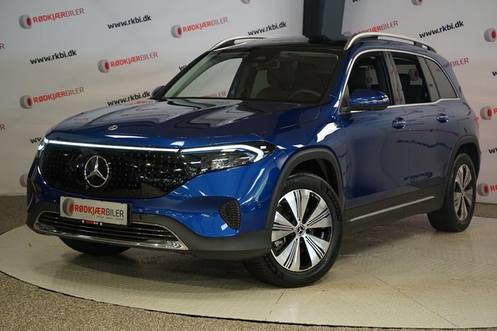 Blå Mercedes EQB250+ fra 2025
