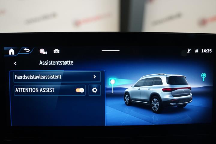 Hvid Mercedes EQB250+ fra 2025