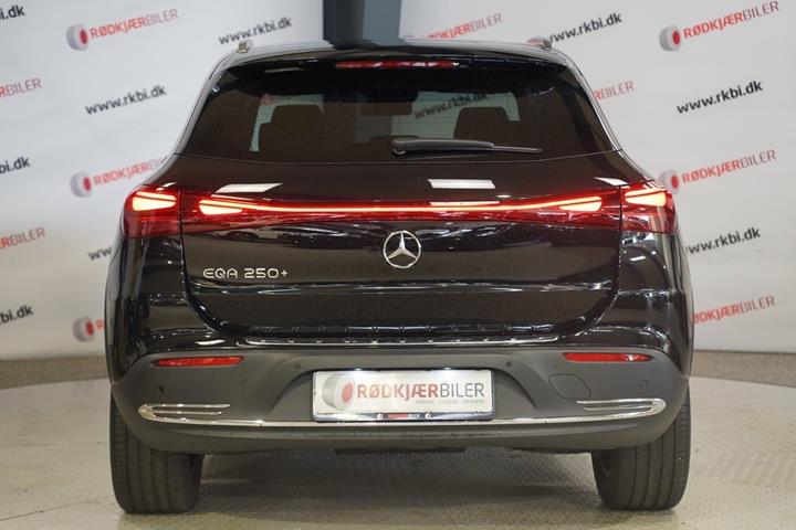 Sort Mercedes EQA250+ fra 2025