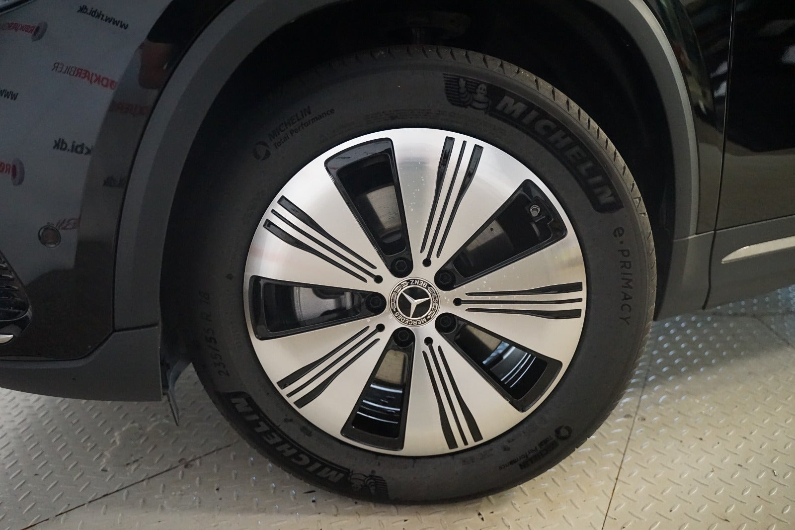 Sort Mercedes EQA250+ fra 2025