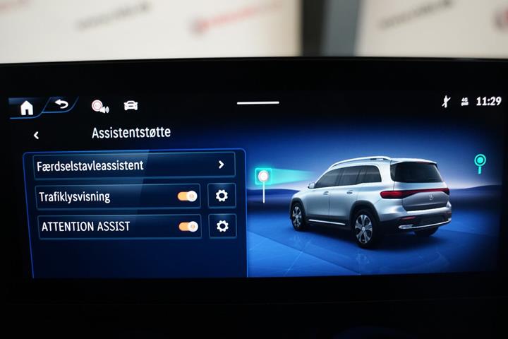 Sort Mercedes EQB250+ fra 2025