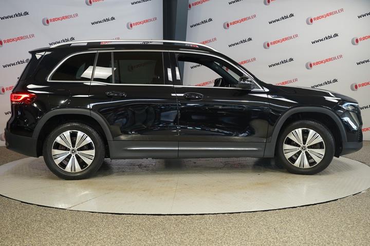 Sort Mercedes EQB250 fra 2022