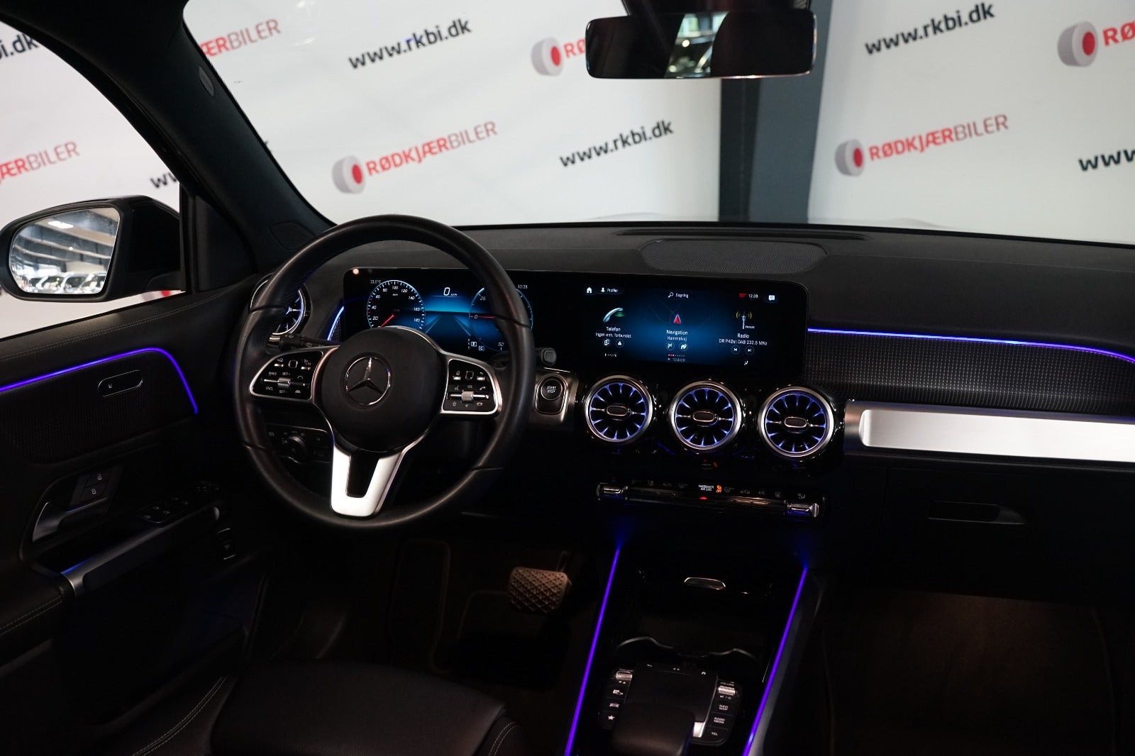 Sort Mercedes EQB250 fra 2022