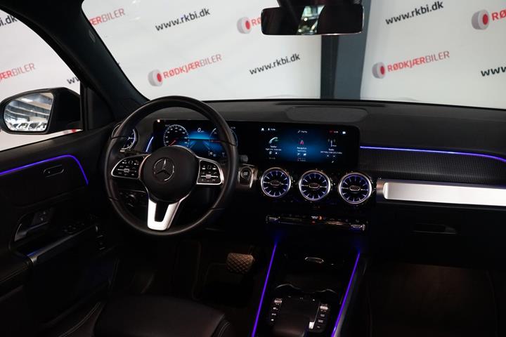 Sort Mercedes EQB250 fra 2022