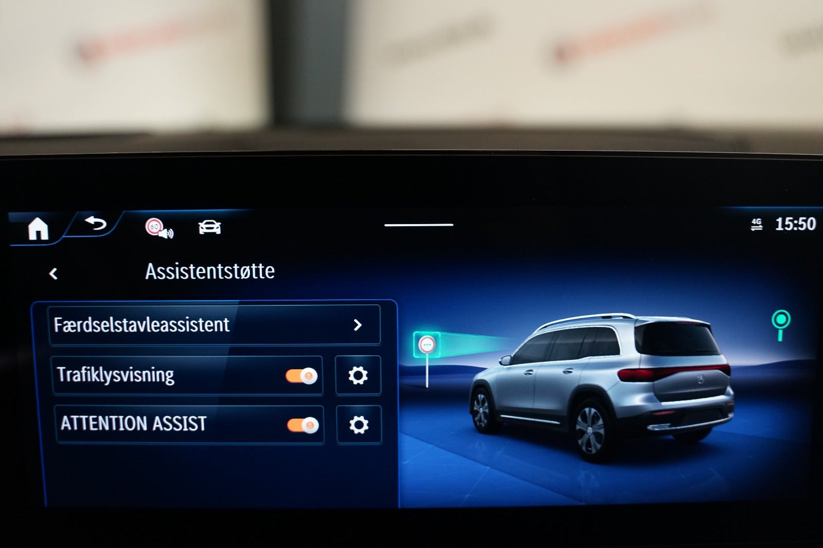 Sort Mercedes EQB250+ fra 2025