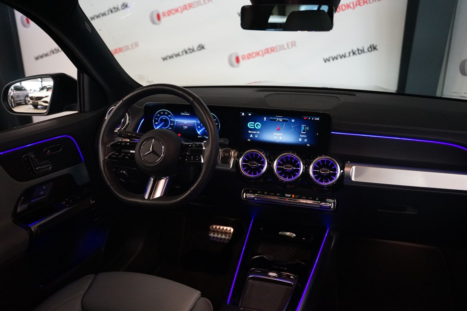 Sort Mercedes EQB250+ fra 2025