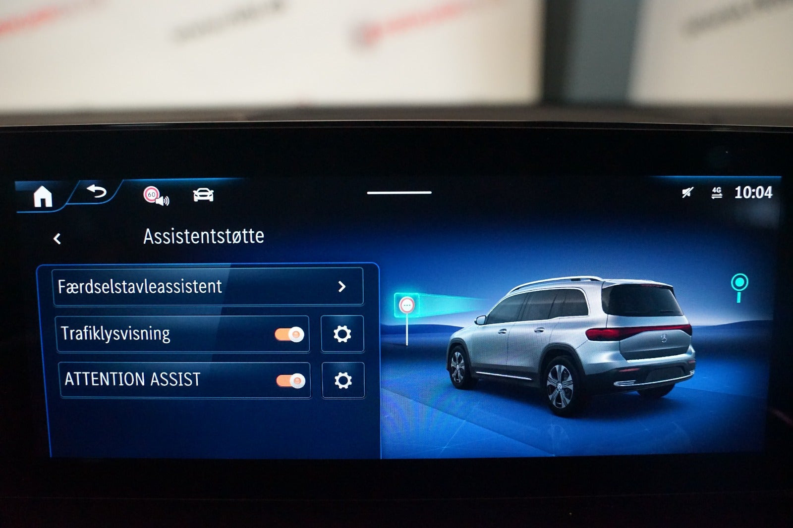 Sort Mercedes EQB250+ fra 2025