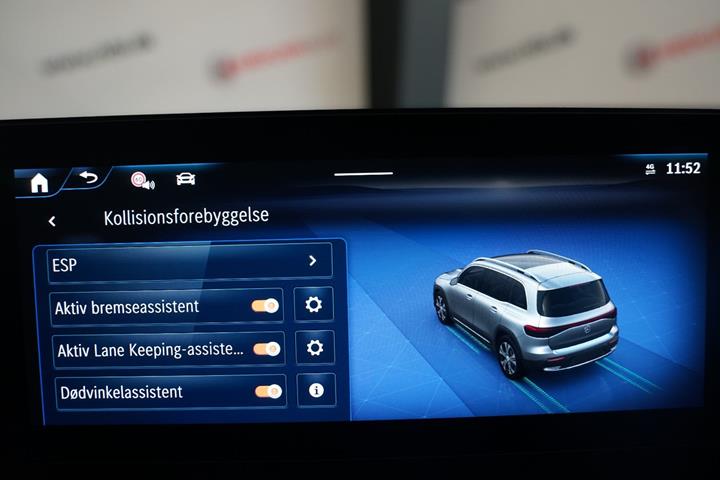 Grå Mercedes EQB250+ fra 2025