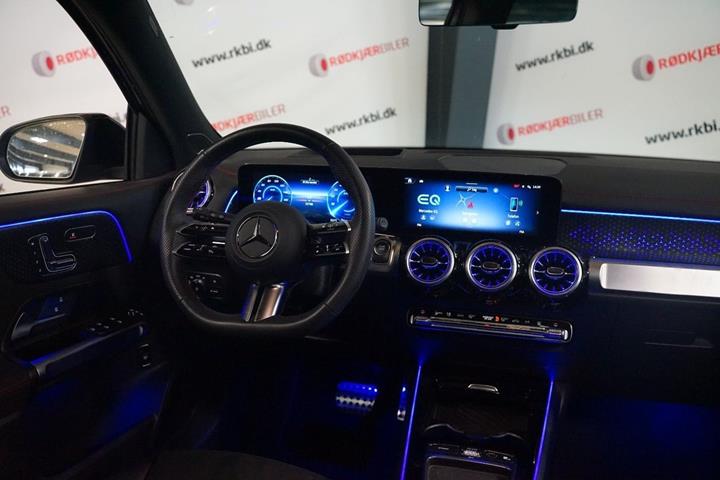 Grå Mercedes EQB250+ fra 2025