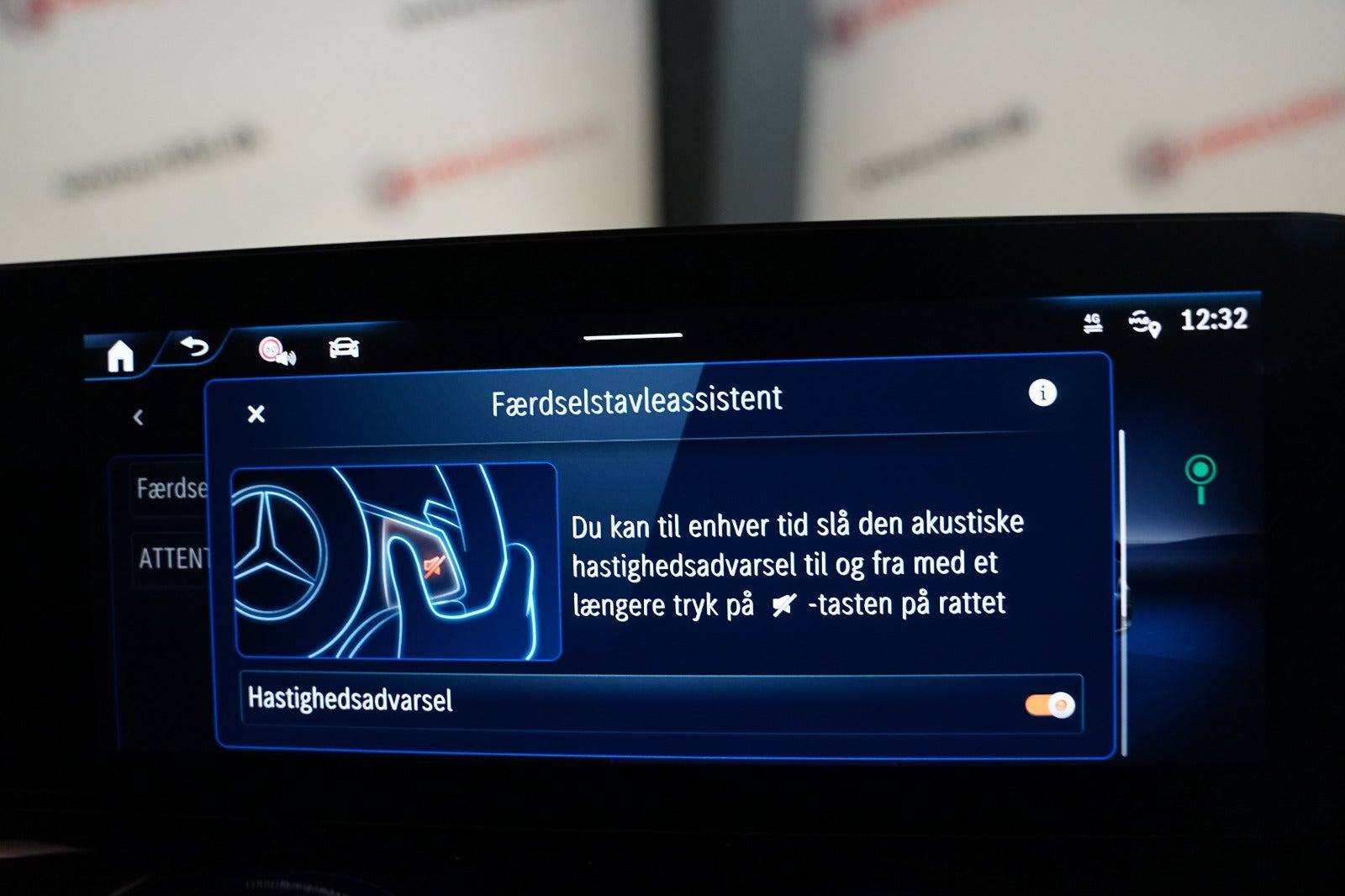 Sort Mercedes EQB250+ fra 2025