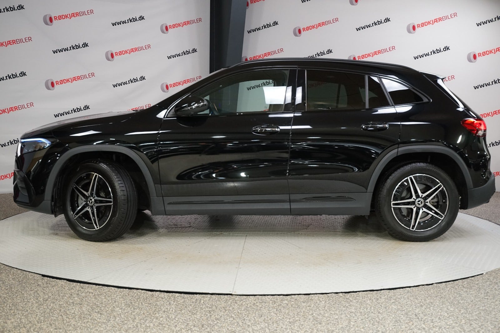 Sort Mercedes EQA250 fra 2024