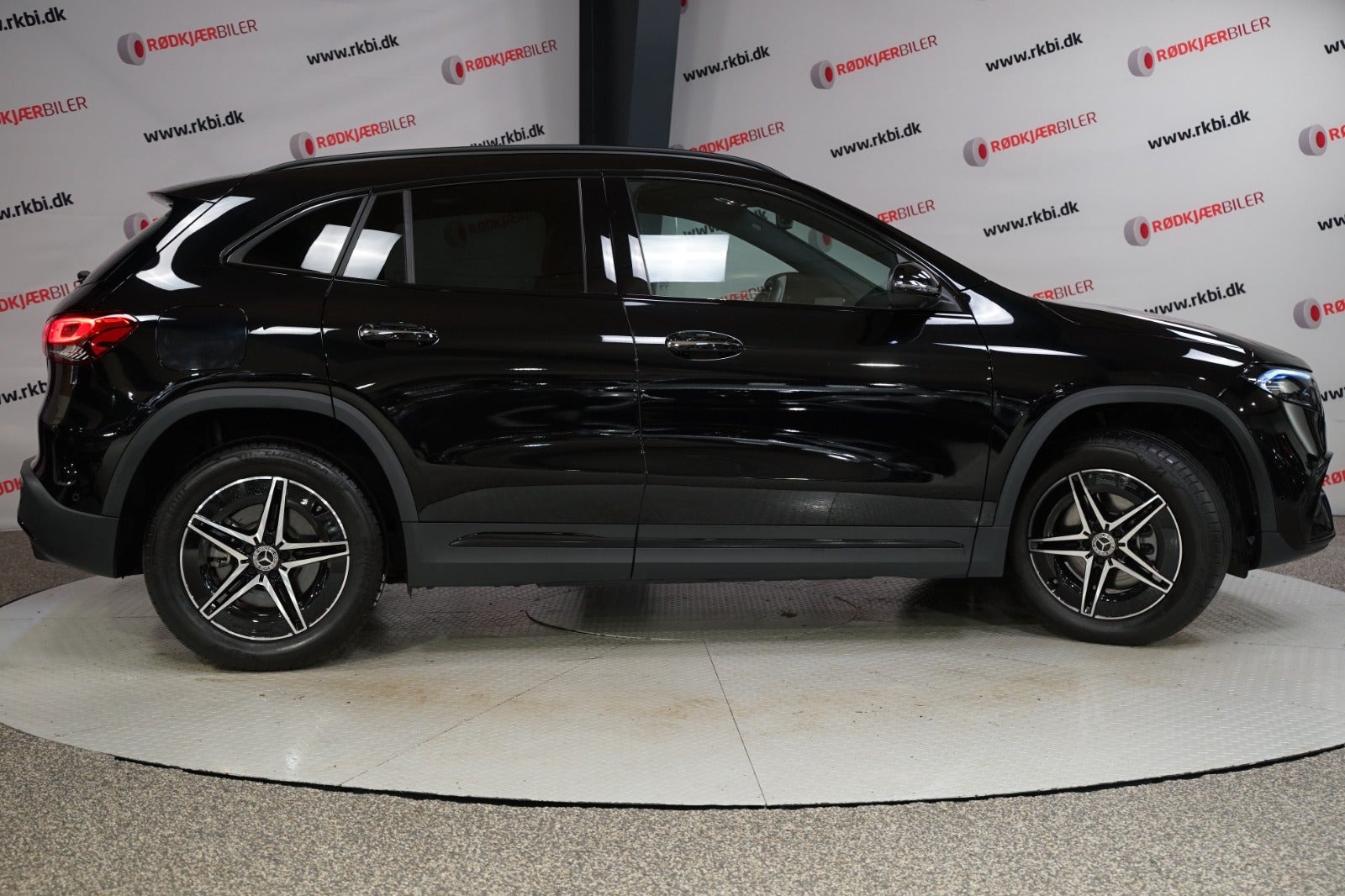 Sort Mercedes EQA250 fra 2024