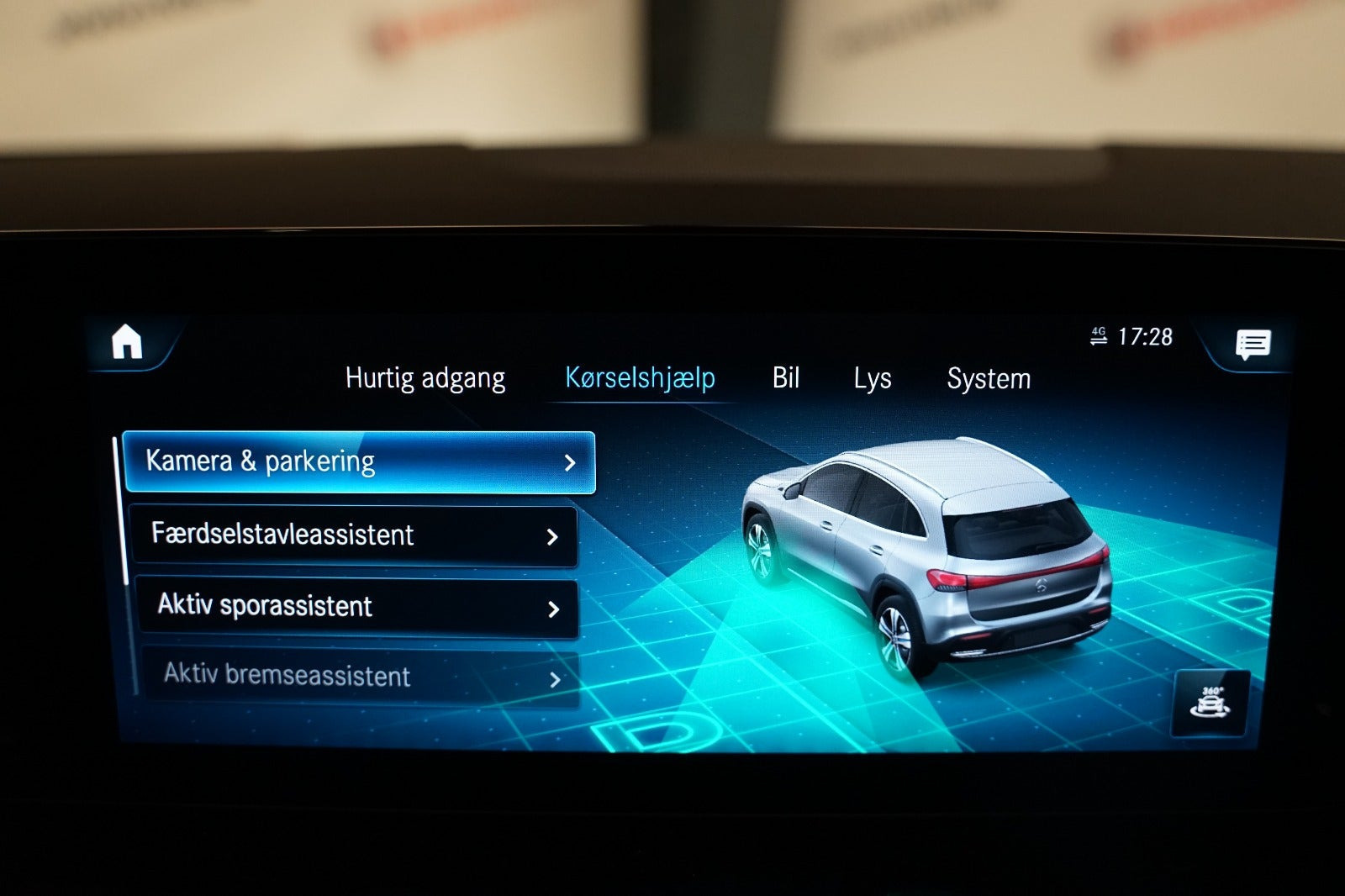 Sort Mercedes EQA250 fra 2024