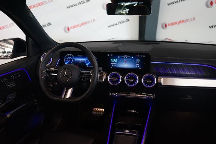 Sort Mercedes EQB250+ fra 2025
