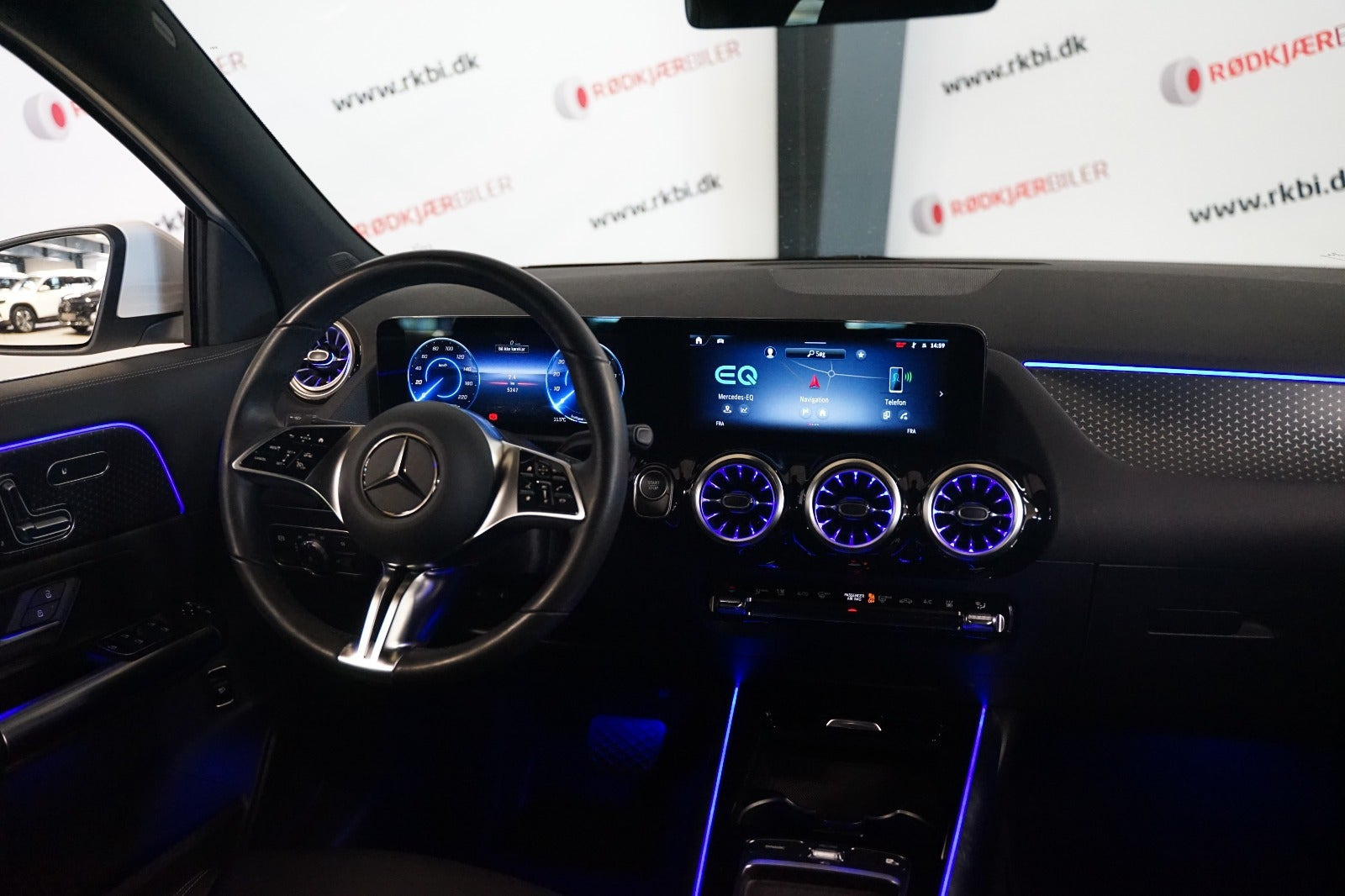 Hvid Mercedes EQA250+ fra 2025