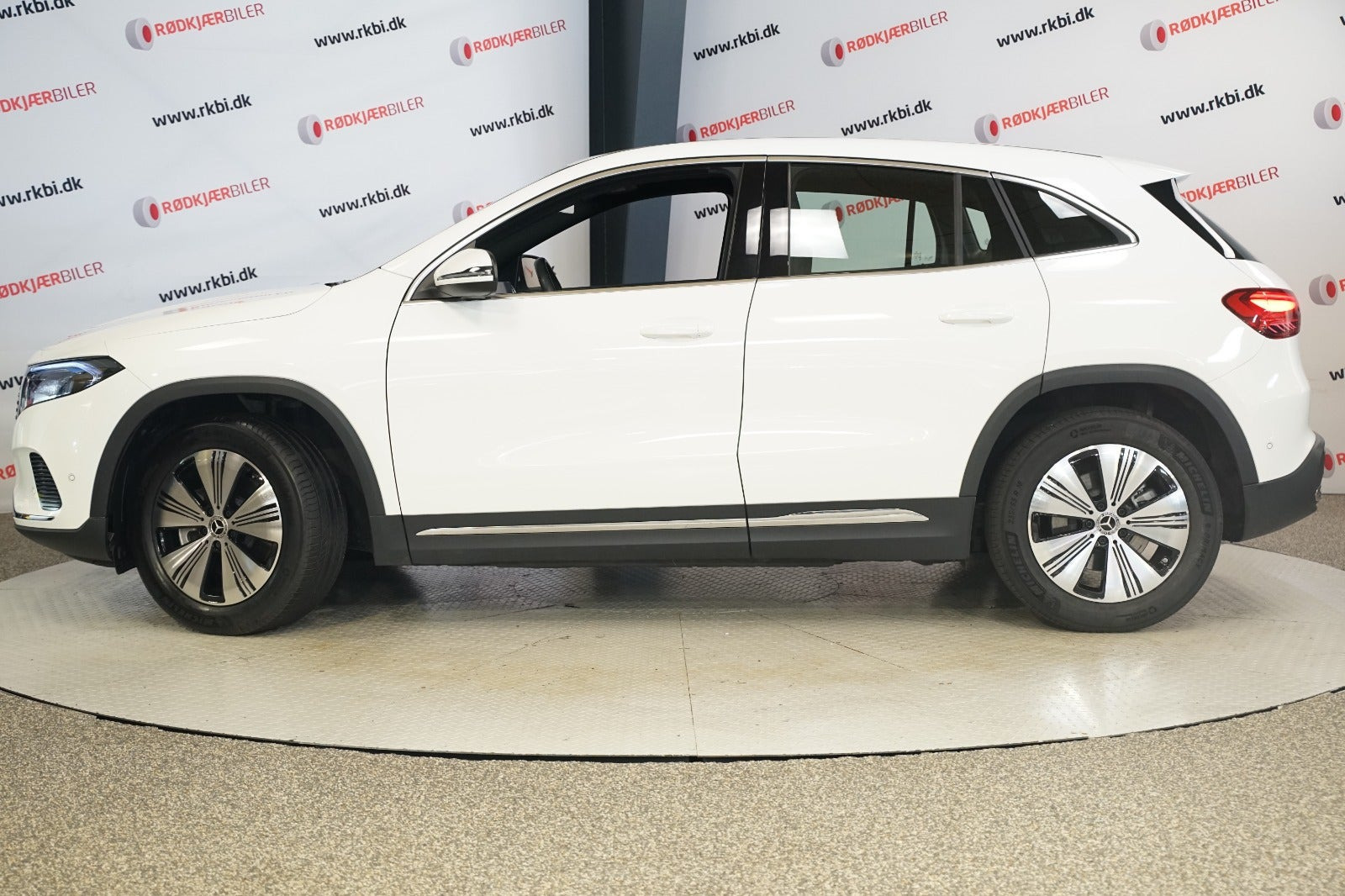 Hvid Mercedes EQA250+ fra 2025