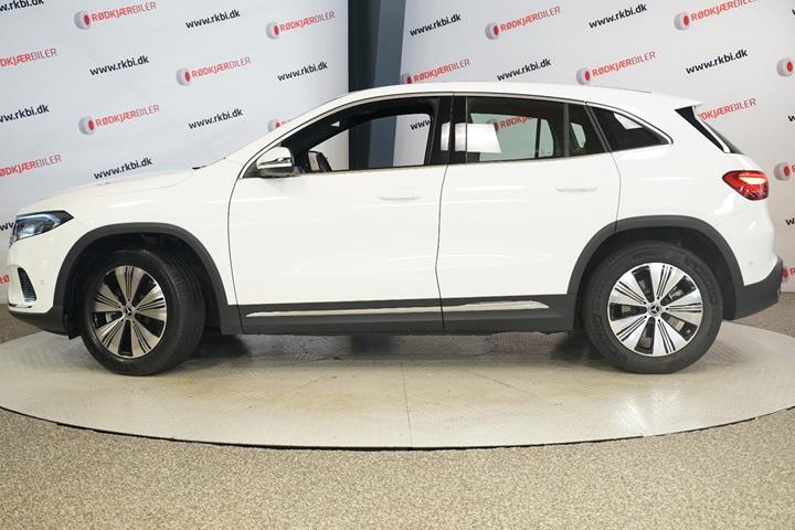 Hvid Mercedes EQA250+ fra 2025