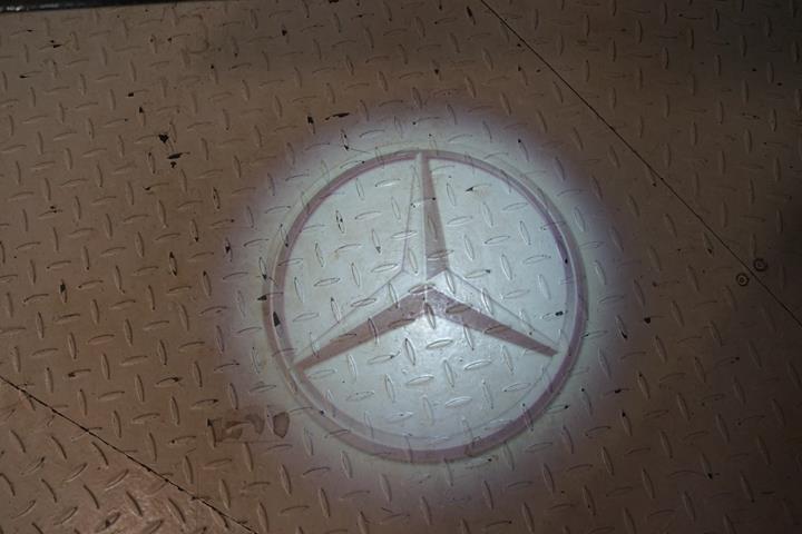 Sort Mercedes EQB250+ fra 2025