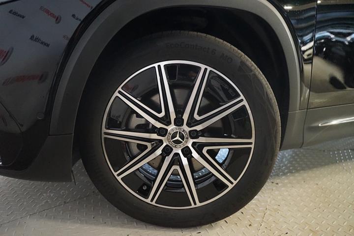 Sort Mercedes EQB250+ fra 2025