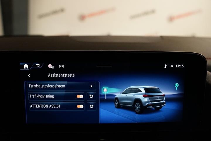 Hvid Mercedes EQA250+ fra 2025