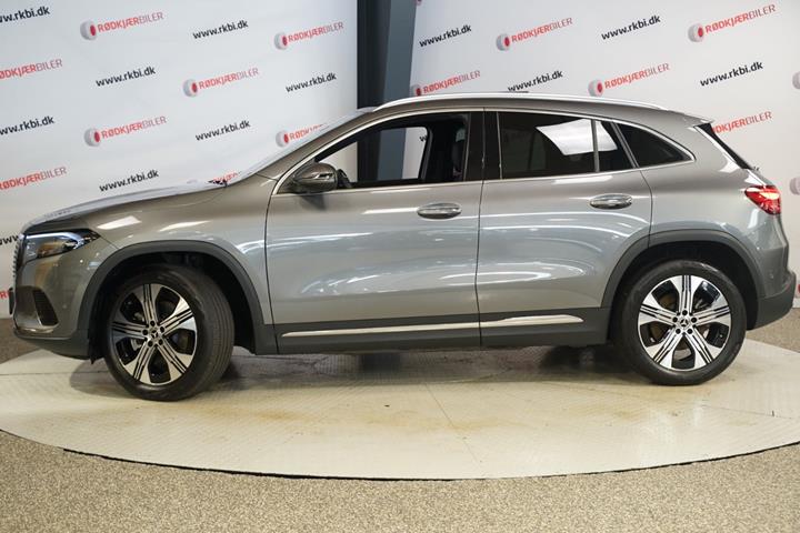 Grå Mercedes EQA250+ fra 2025